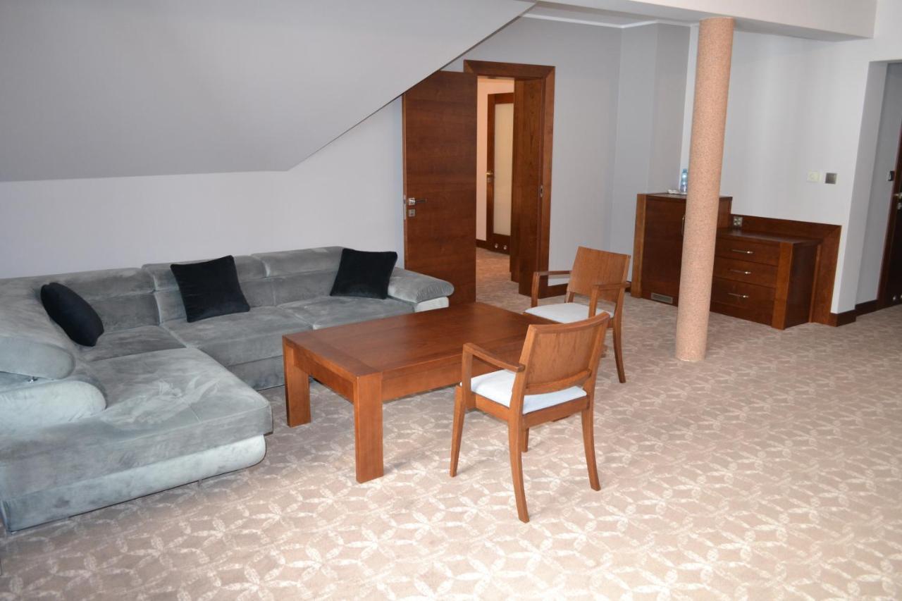Hotel LOKIS Niedzica Zamek Buitenkant foto